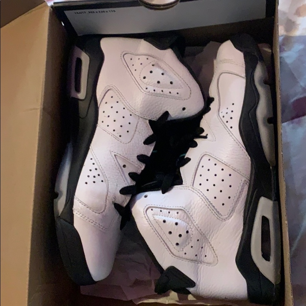 AIR JORDAN 6 RETRO